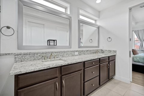 Villa ou maison à louer à Orlando, Floride: 4 chambres, 219.62 m2 № 2422808 - photo 28