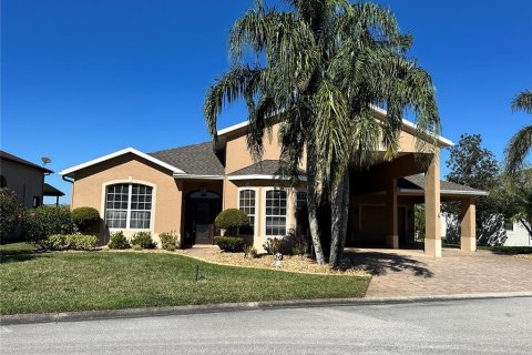 Villa ou maison à Polk City, Floride 3 chambres, 271.46 m2 № 2434867