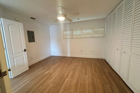 Condo in Clearwater, Florida, 2 bedrooms  № 2230175 - photo 11