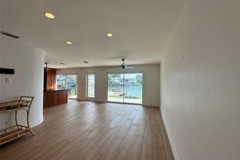 Condo in Clearwater, Florida, 2 bedrooms  № 2230175 - photo 8