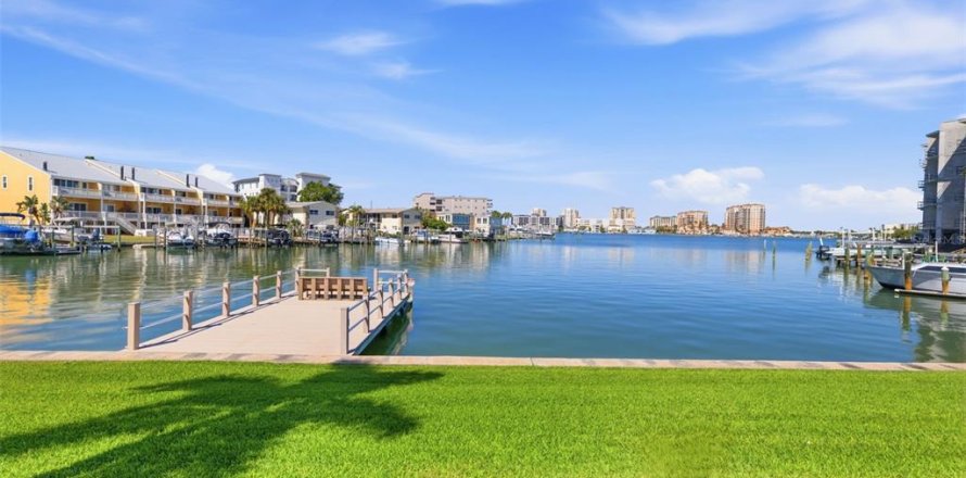 Condo in Clearwater, Florida, 2 bedrooms  № 2230175