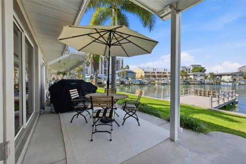Condo in Clearwater, Florida, 2 bedrooms  № 2230175 - photo 18
