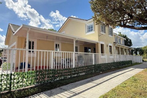 Villa ou maison à louer à Homestead, Floride: 5 chambres, 260.03 m2 № 1997179 - photo 29