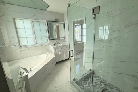 Villa ou maison à louer à Homestead, Floride: 5 chambres, 260.03 m2 № 1997179 - photo 13