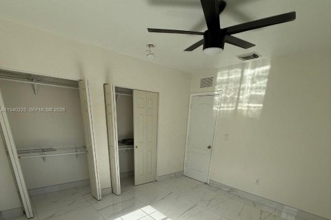 Villa ou maison à louer à Homestead, Floride: 5 chambres, 260.03 m2 № 1997179 - photo 21