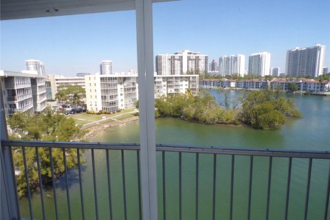 Condo in Aventura, Florida, 2 bedrooms  № 1764717 - photo 3