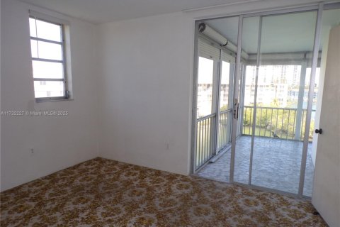 Condo in Aventura, Florida, 2 bedrooms  № 1764717 - photo 20