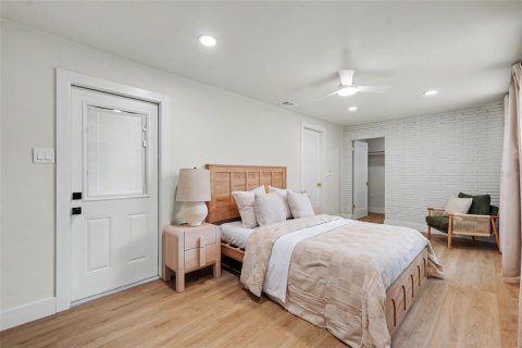 House in Tampa, Florida 4 bedrooms, 141.58 sq.m. № 2199634 - photo 21