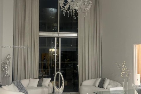 Copropriété à vendre à Miami, Floride: 2 chambres, 108.42 m2 № 1700056 - photo 5