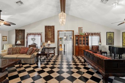 Villa ou maison à vendre à New Port Richey, Floride: 5 chambres, 464.51 m2 № 2127779 - photo 21