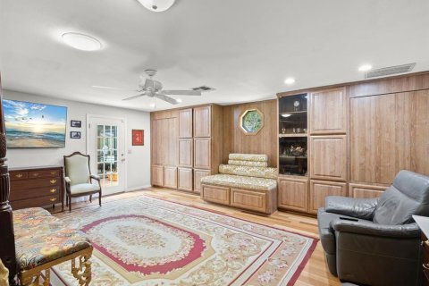 Villa ou maison à vendre à New Port Richey, Floride: 5 chambres, 464.51 m2 № 2127779 - photo 25