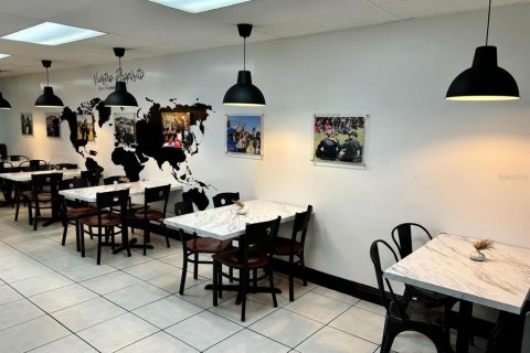 Commercial property in Tampa, Florida № 1422534 - photo 3