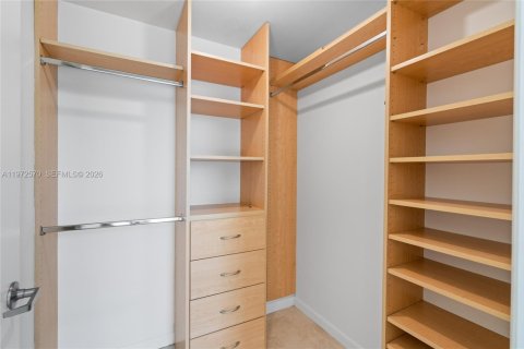 Copropriété à louer à Miami, Floride: 1 chambre, 68.75 m2 № 2032815 - photo 17