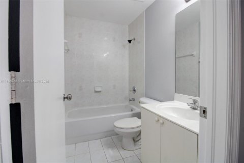 Touwnhouse à vendre à Homestead, Floride: 3 chambres, 140.19 m2 № 1503284 - photo 16