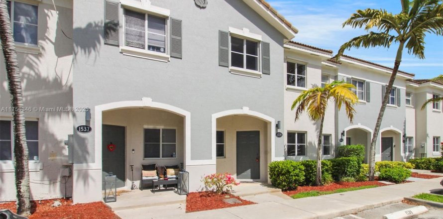 Touwnhouse à Homestead, Floride 3 chambres, 140.19 m2 № 1503284