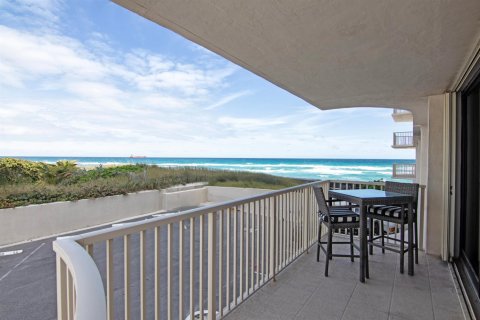 Condo in Riviera Beach, Florida, 2 bedrooms  № 2154976 - photo 13