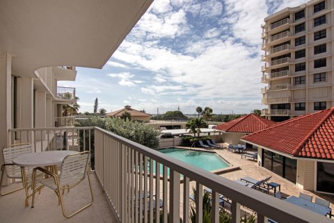 Condo in Riviera Beach, Florida, 2 bedrooms  № 2154976 - photo 14