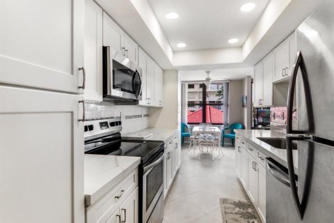Condo in Riviera Beach, Florida, 2 bedrooms  № 2154976 - photo 28