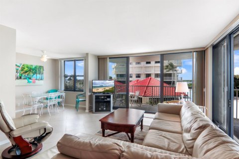 Condo in Riviera Beach, Florida, 2 bedrooms  № 2154976 - photo 12