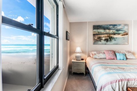 Condo in Riviera Beach, Florida, 2 bedrooms  № 2154976 - photo 20