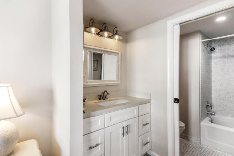Condo in Riviera Beach, Florida, 2 bedrooms  № 2154976 - photo 18