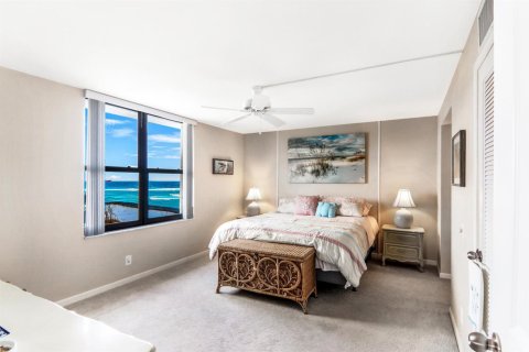 Condo in Riviera Beach, Florida, 2 bedrooms  № 2154976 - photo 16