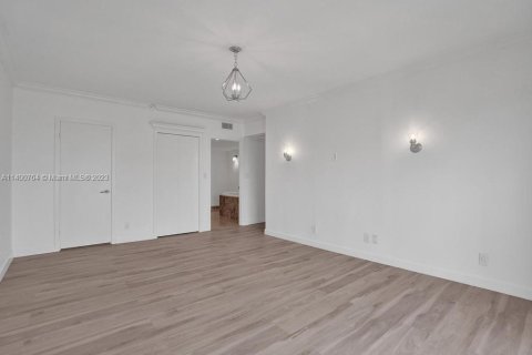 Купить кондоминиум в Авентура, Флорида 2 спальни, 141.4м2, № 1957778 - фото 23