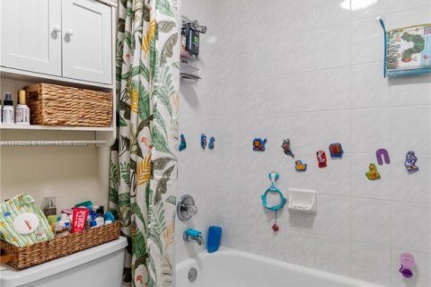 Купить виллу или дом в Майами, Флорида 4 спальни, 206.43м2, № 1931797 - фото 22