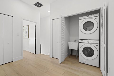 Adosado en venta en Fort Lauderdale, Florida, 3 dormitorios, 189.15 m2 № 2379993 - foto 28