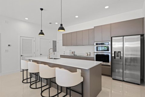 Adosado en venta en Fort Lauderdale, Florida, 3 dormitorios, 189.15 m2 № 2379993 - foto 10