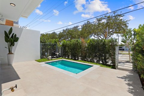Adosado en venta en Fort Lauderdale, Florida, 3 dormitorios, 189.15 m2 № 2379993 - foto 24