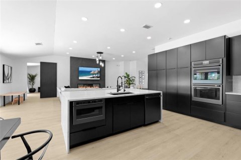Villa ou maison à vendre à Bradenton, Floride: 4 chambres, 193.05 m2 № 2201625 - photo 28