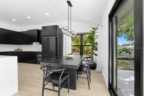 Villa ou maison à vendre à Bradenton, Floride: 4 chambres, 193.05 m2 № 2201625 - photo 8