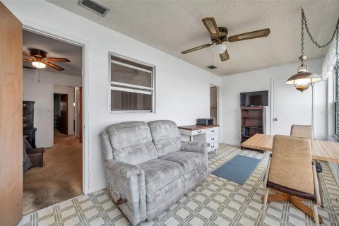 Condominio en venta en Gulfport, Florida, 2 dormitorios, 104.05 m2 № 1717057 - foto 9