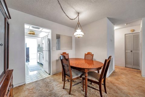 Condominio en venta en Gulfport, Florida, 2 dormitorios, 104.05 m2 № 1717057 - foto 17