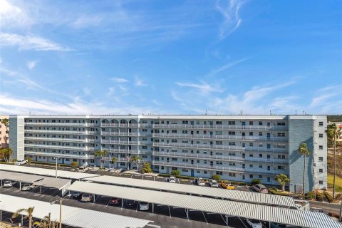 Condominio en venta en Gulfport, Florida, 2 dormitorios, 104.05 m2 № 1717057 - foto 28