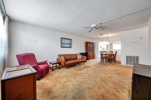 Condominio en venta en Gulfport, Florida, 2 dormitorios, 104.05 m2 № 1717057 - foto 13