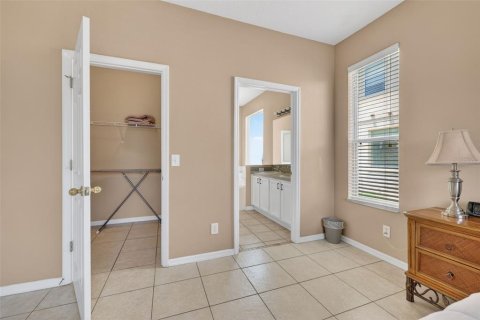 House in Davenport, Florida 6 bedrooms, 257.43 sq.m. № 2234600 - photo 28
