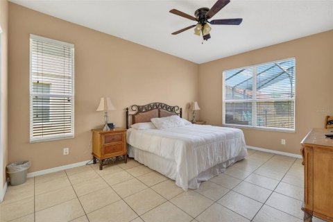 House in Davenport, Florida 6 bedrooms, 257.43 sq.m. № 2234600 - photo 26