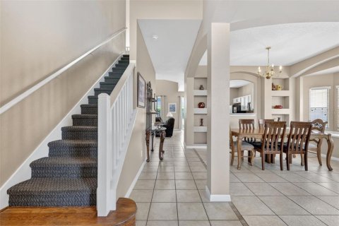 House in Davenport, Florida 6 bedrooms, 257.43 sq.m. № 2234600 - photo 5