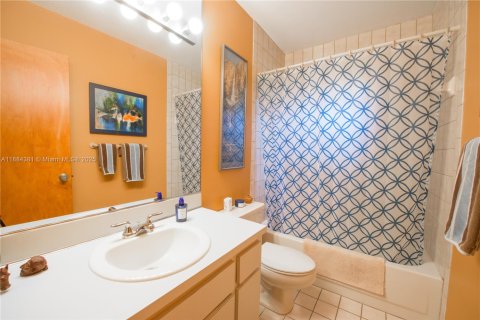 Casa en venta en Homestead, Florida, 3 dormitorios, 146.04 m2 № 1932755 - foto 14