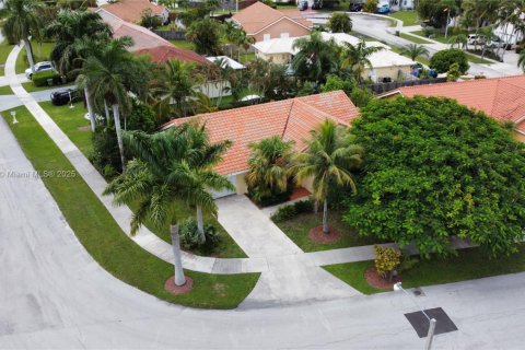 Casa en venta en Homestead, Florida, 3 dormitorios, 146.04 m2 № 1932755 - foto 29