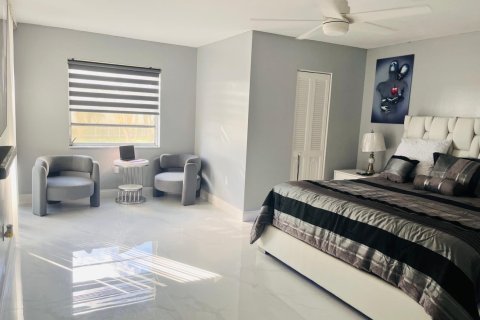Condo in Lauderhill, Florida, 2 bedrooms  № 2082589 - photo 16