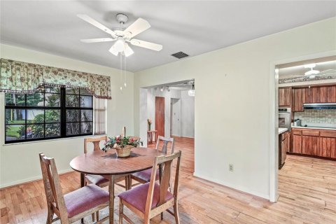 Casa en venta en Orlando, Florida, 4 dormitorios, 179.67 m2 № 1910798 - foto 6