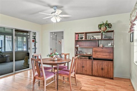 Casa en venta en Orlando, Florida, 4 dormitorios, 179.67 m2 № 1910798 - foto 15