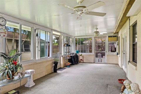 Casa en venta en Orlando, Florida, 4 dormitorios, 179.67 m2 № 1910798 - foto 8