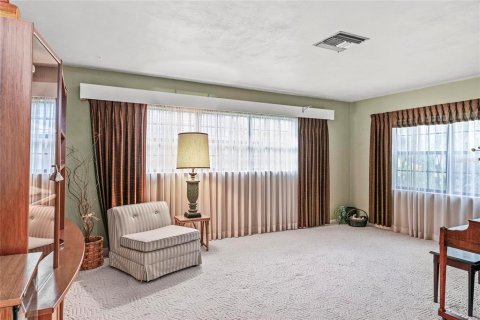 Casa en venta en Orlando, Florida, 4 dormitorios, 179.67 m2 № 1910798 - foto 4