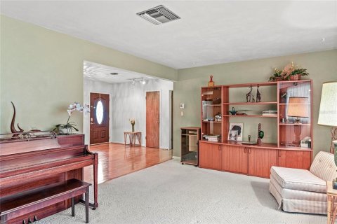 Casa en venta en Orlando, Florida, 4 dormitorios, 179.67 m2 № 1910798 - foto 16