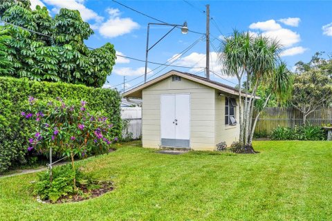 Casa en venta en Orlando, Florida, 4 dormitorios, 179.67 m2 № 1910798 - foto 9