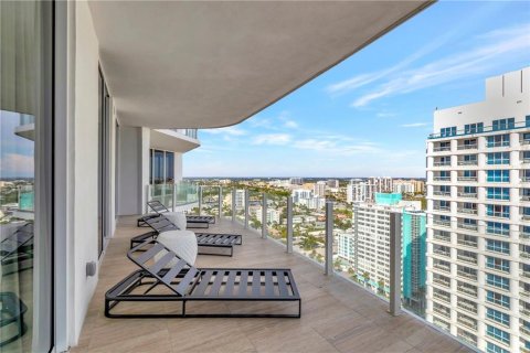Copropriété à vendre à Fort Lauderdale, Floride: 5 chambres, 419.55 m2 № 510800 - photo 1